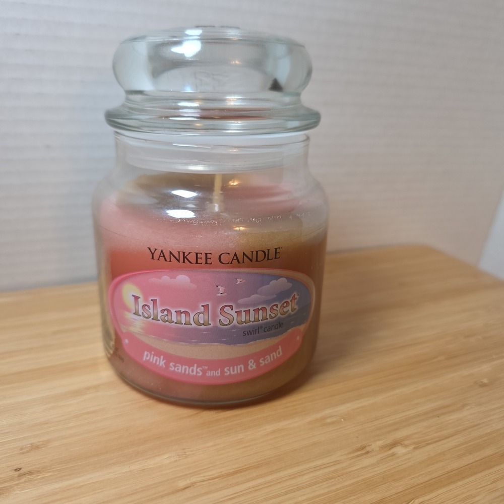 RETIRED Yankee Candle "ISLAND SUNSET" 13oz Unlit Swirl Candle FRESH ~ RARE ~ NEW